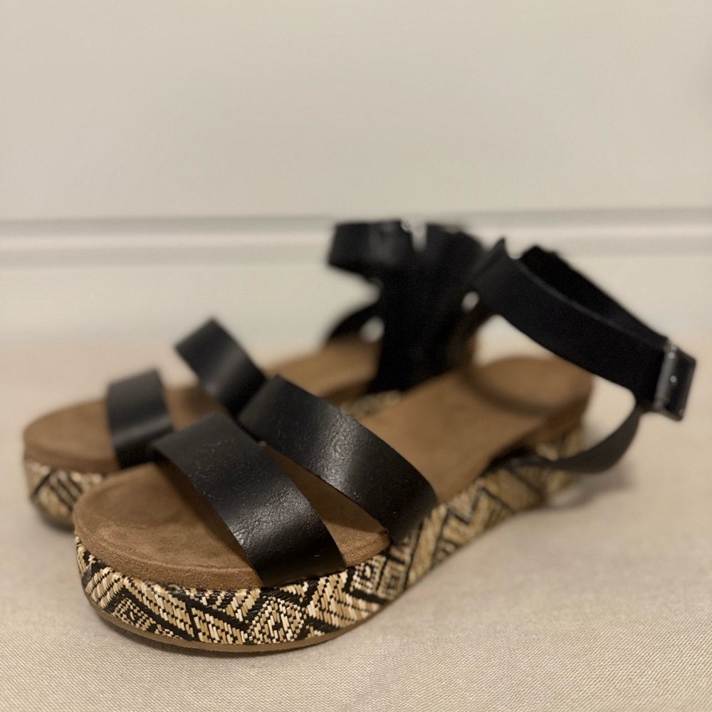 Fergie Black Sandals with Patterned Wedge